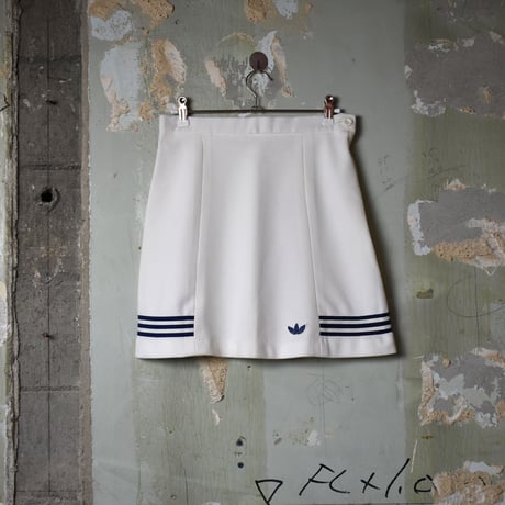 LADIES USED "ADIDAS" SKUIT