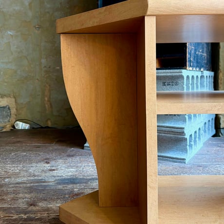 USED  WOODEN CARRY TV STAND