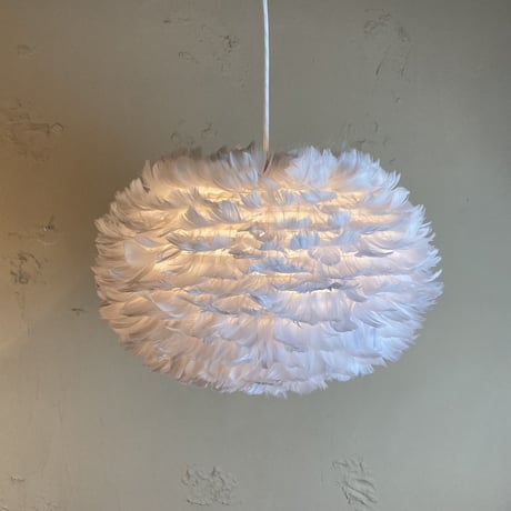 FEATHER SHADE PENDANT LAMP