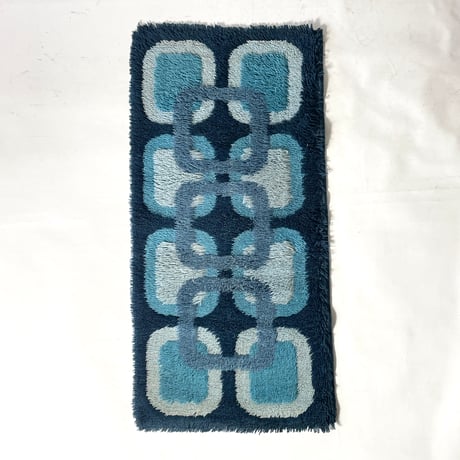VINTAGE SHAGGY RUG