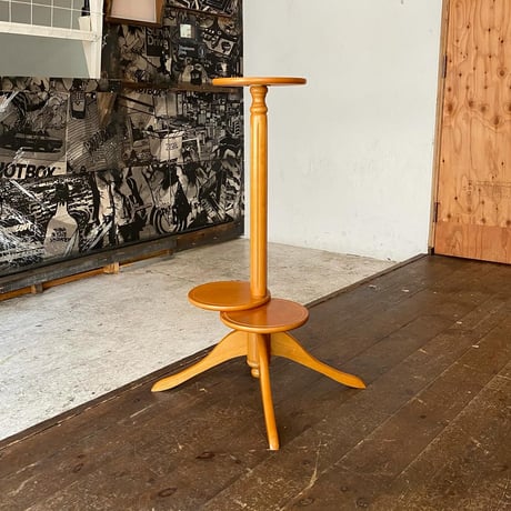 USED WOODEN FLOWER STAND