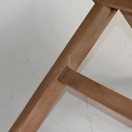 USED WOODEN FOLDING CHAIR