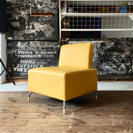 USED IRON LEG VINYL LEATHER 1P SOFA