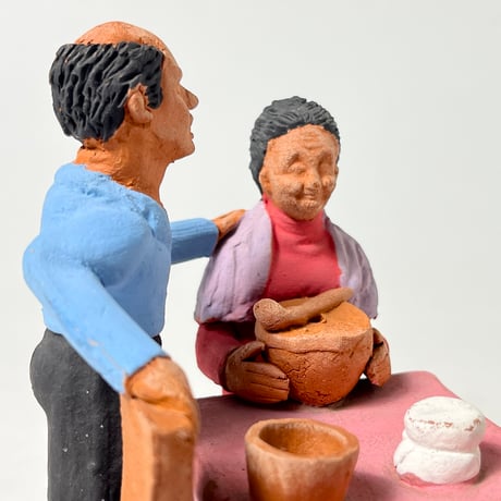 USED HANDMADE CERAMIC OLD COUPLE SCULPTURE