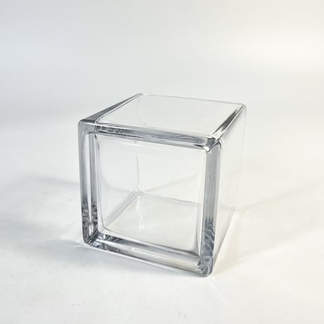 USED GLASS SQUARE POT