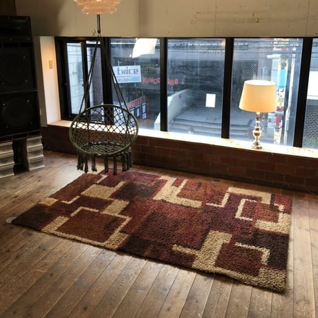 70'S GEOMETRIC SHAG RUG
