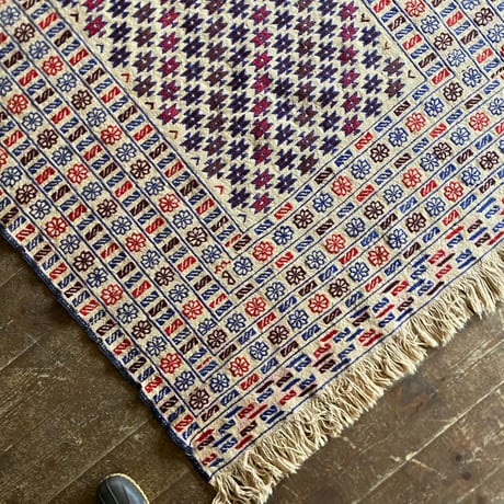 VINTAGE PAKISTAN RUG