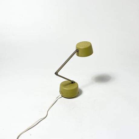 JAPAN USED 70’S-80’S “NANBU INDUSTRIAL CO.,LTD” PLASTIC SHADE IRON FRAME TABLE LAMP