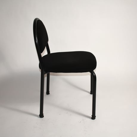USED IRON LEG VELVET CHAIR