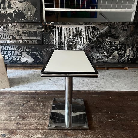 USED METAL LEG WOODEN TOP BOARD COFFEE TABLE