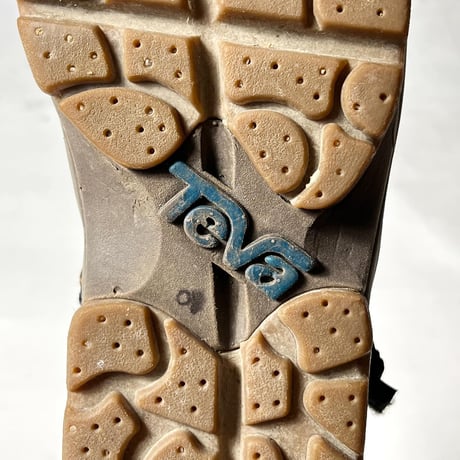 USED 90'S "TEVA / REVIVE" MID HIKING SHOES