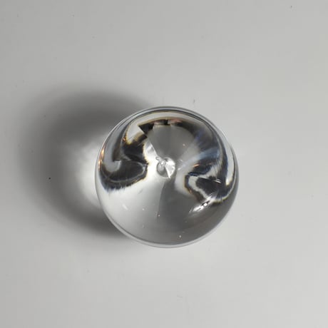 USED APPLE GLASS STATUE