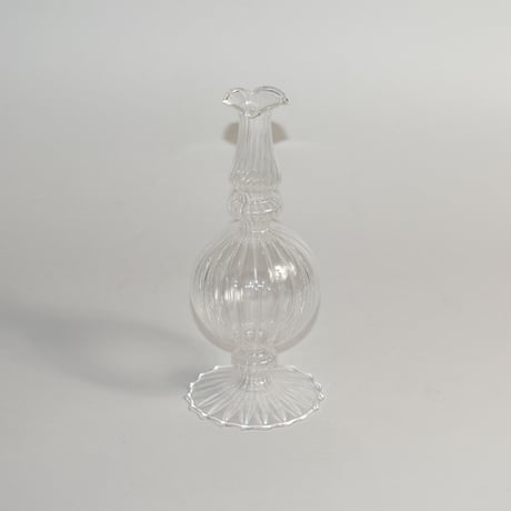 USED GLASS DESIGN FLOWER VASE