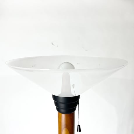 USED WOODEN LEG PLASTICS SHADE FLOOR LAMP