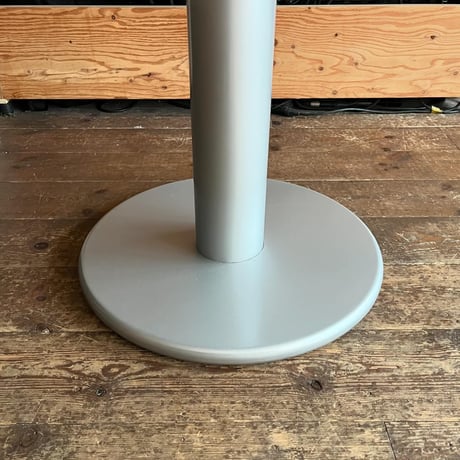 USED WOODEN TOP BOARD DINING TABLE