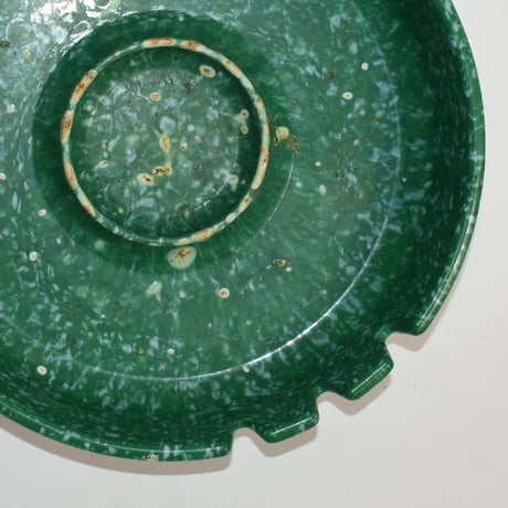 PLASTIC ASHTRAY