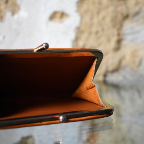 CLASP LEATHER COIN CASE