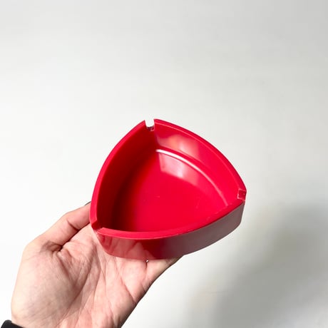 USED MELAMINE ASH TRAY