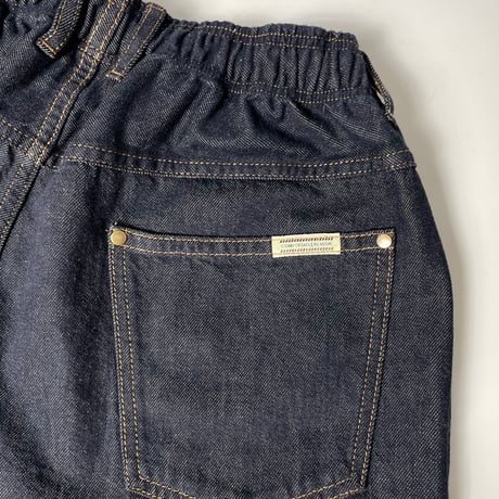 COMFORTABLE REASON "Reactive Dyed Denim"