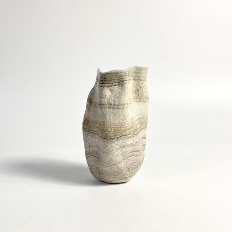 USED CERAMIC DESIGN FLOWER VASE