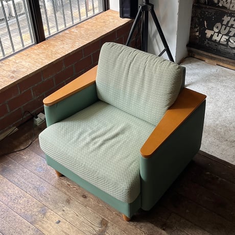 USED WOODEN ARM FABRIC & LEATHER 1P SOFA