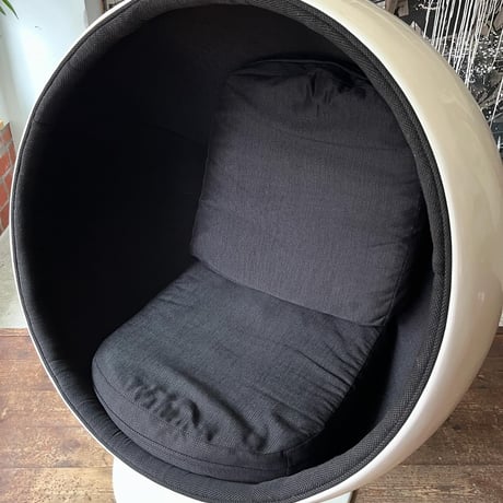 USED FABRIC SEAT BALL CHAIR