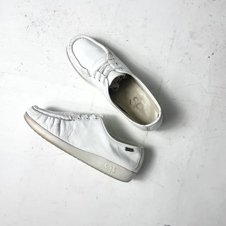 USED “SAS” LEATHER MOCCASIN SHOES