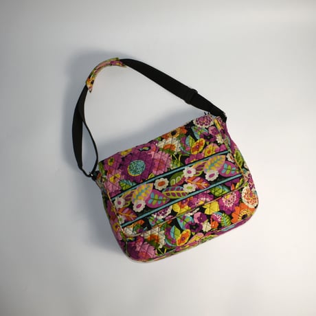 USED QUILT MESSENGER BAG