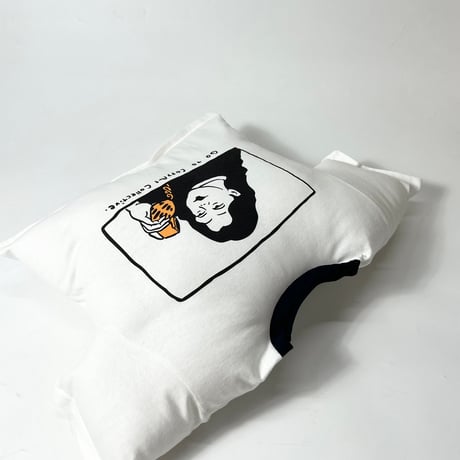 moka "doll doll / CUSHION"