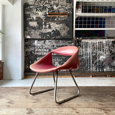 USED VINYL LEATHER IRON CHAIR