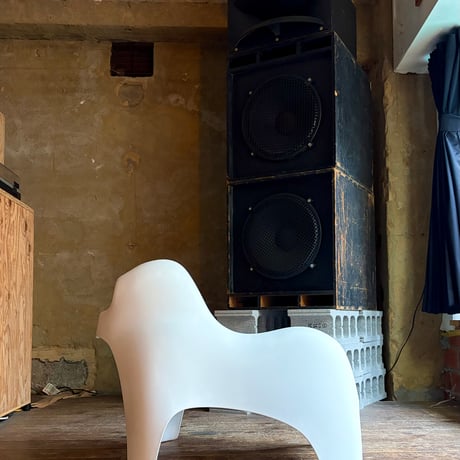 USED PLASTIC GORILLA STOOL
