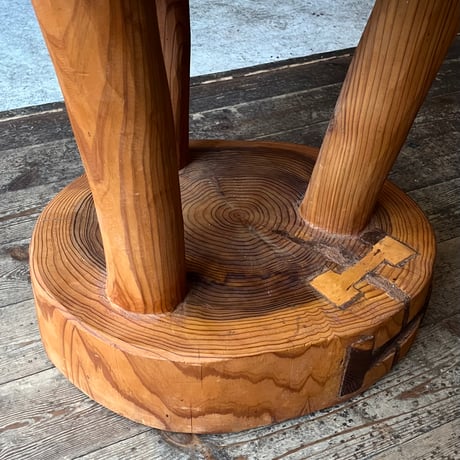 USED WOODEN CENTER TABLE