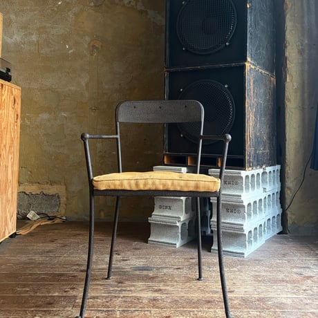 VINTAGE IRON FRAME FABRIC CHAIR