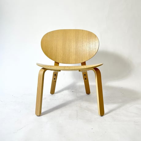 USED WOODEN CHAIR