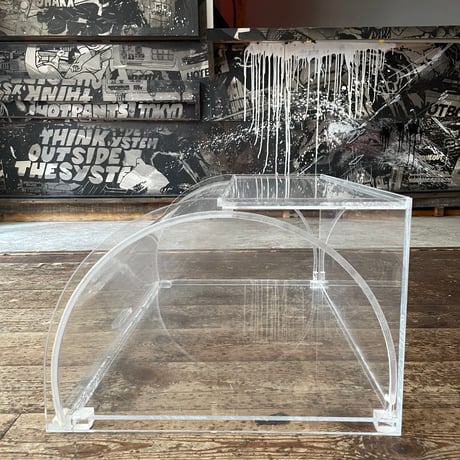 USED TRANSPARENT ACRYLIC CASE