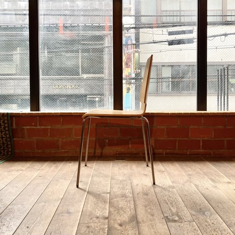 WOOD STACKING CHAIR