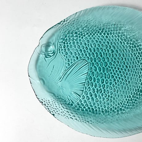 USED GLASS FISH TRAY