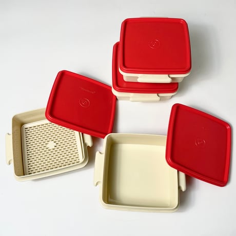 USED "TUPPERWARE / QUARTET" LUNCH BOX