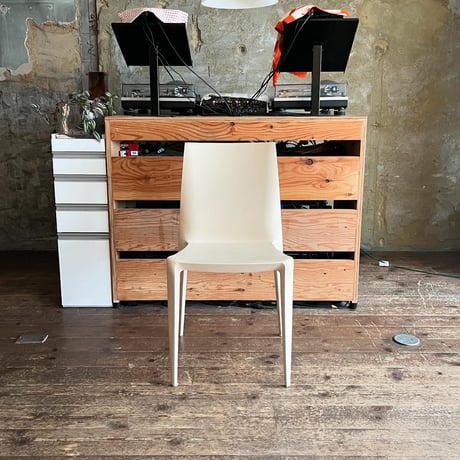 USED "HELLER / THE BELLINI CHAIR"
