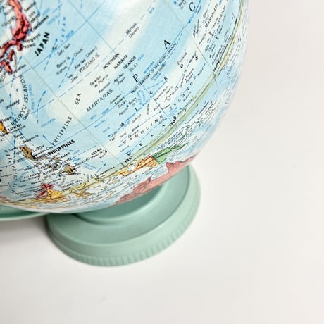 USED 80'S "REPLOGLE" 3D TOPOGRAPHY DESK GLOBE