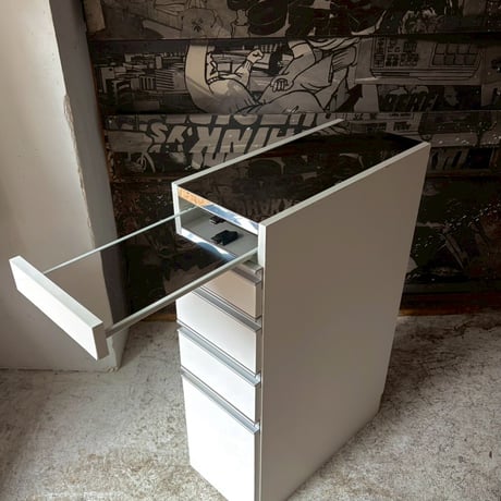 USED WOODEN CHEST
