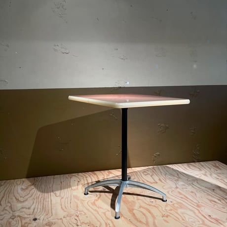 USED METAL LEG WOODEN TOP BOARD TABLE