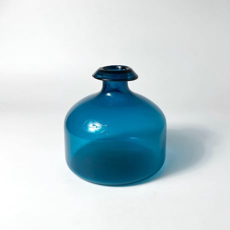 USED GLASS FLOWER VASE