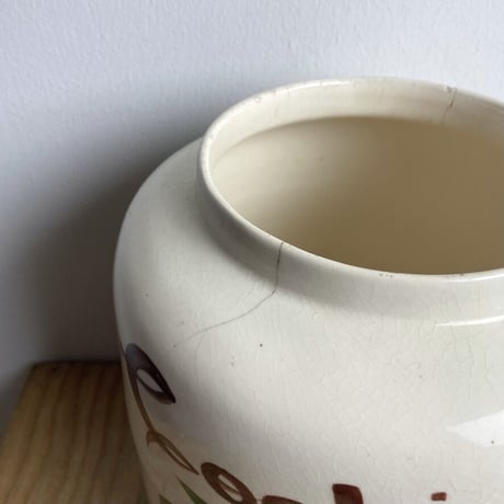 CERAMIC FLOWER VASE