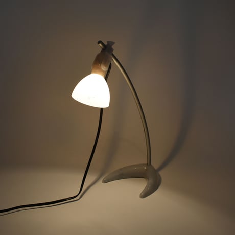 LIFTABLE SHADE DESK LAMP
