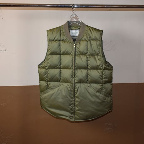 COMFORTABLE REASON " Rip-Stop Down Vest