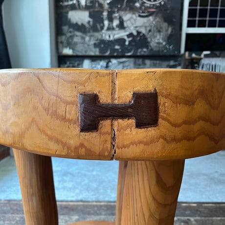 USED WOODEN CENTER TABLE