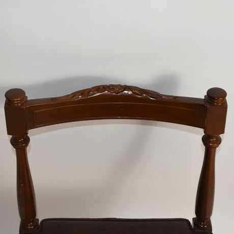 USED WOODEN CHAIR
