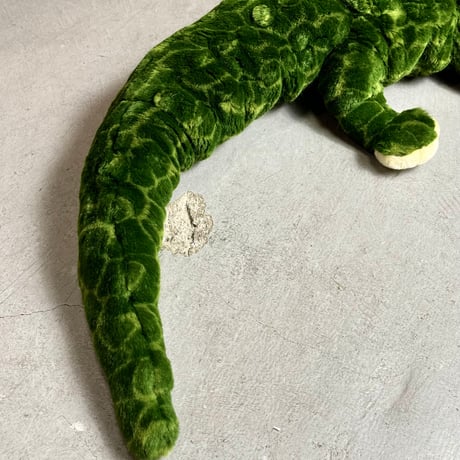 USED “WISHPETS” STUFFED CROCODILE