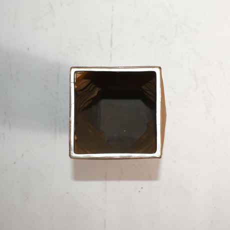 USA USED GEOMETRIC FLOWER VASE